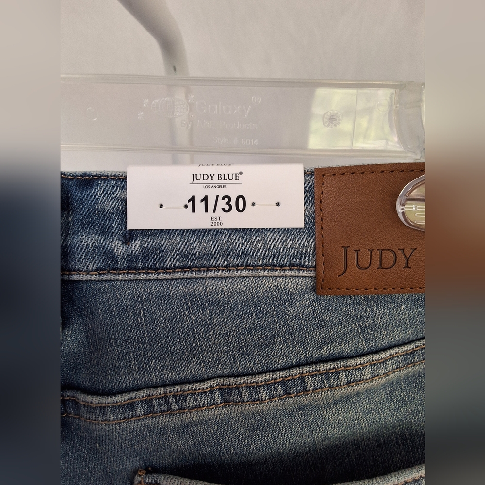 Judy Blue Flare Wide Leg Jeans Blue - Picture 4 of 4